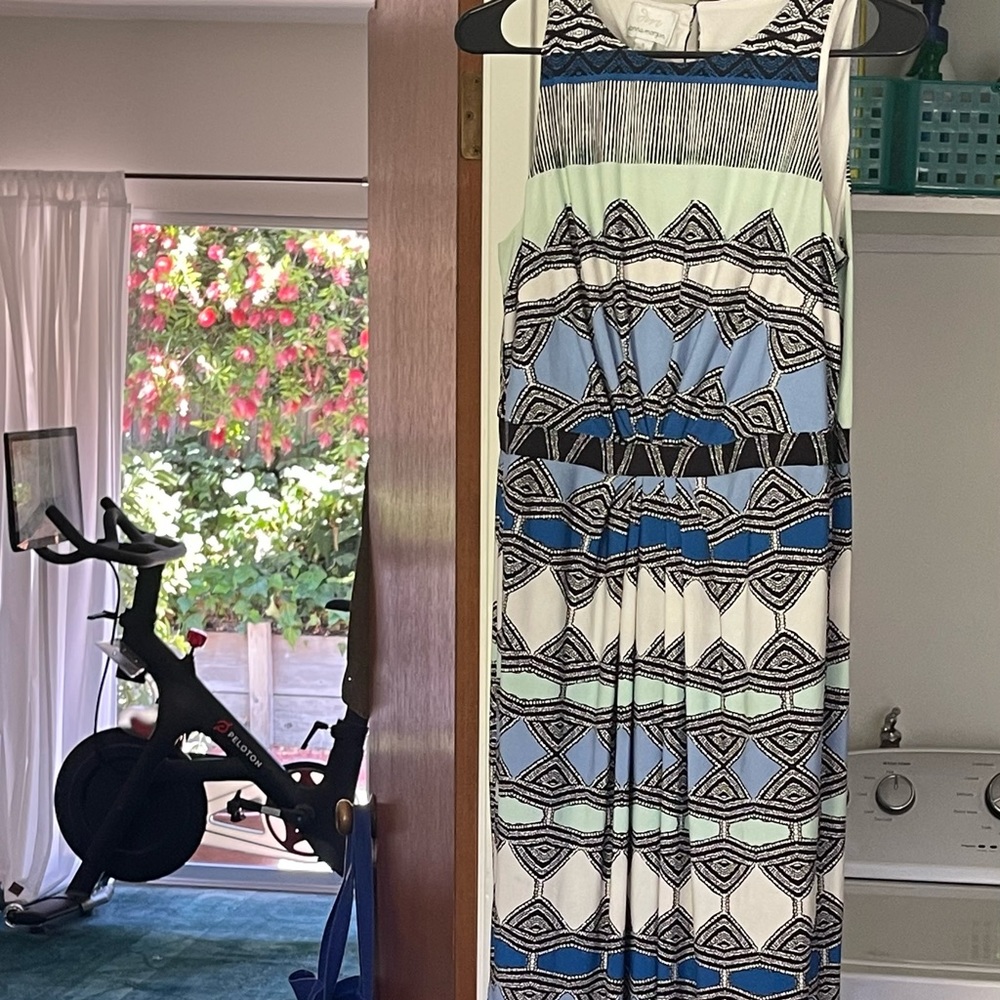Beautiful maxi dress with a slit